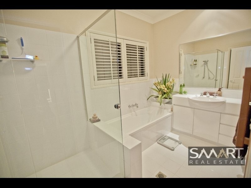 Benowa Waters QLD 4217