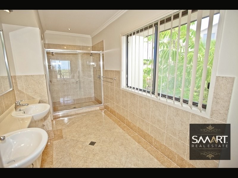 Highland Park QLD 4211