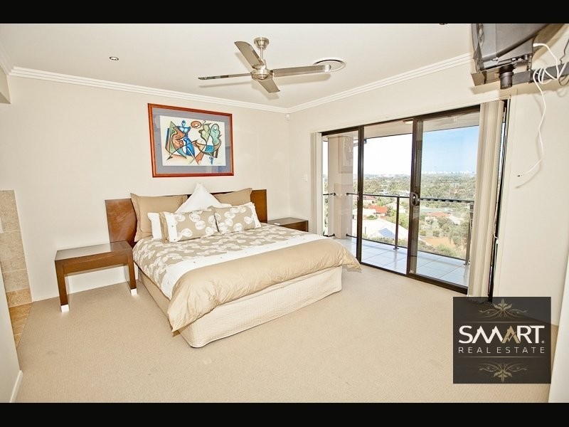 Highland Park QLD 4211