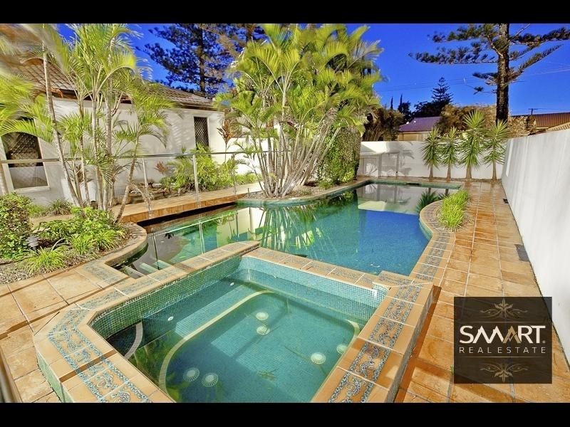 Isle Of Capri QLD 4217