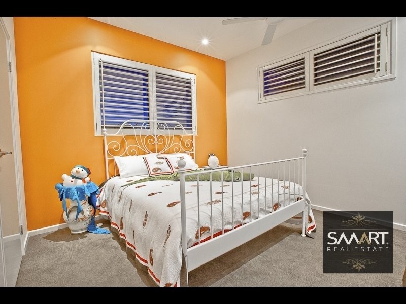 Isle Of Capri QLD 4217