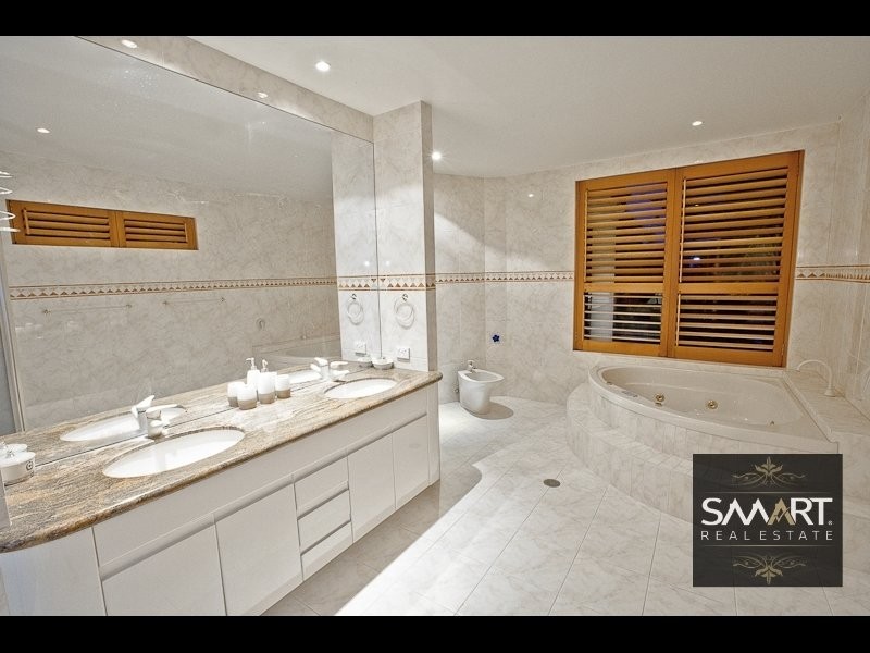 Isle Of Capri QLD 4217