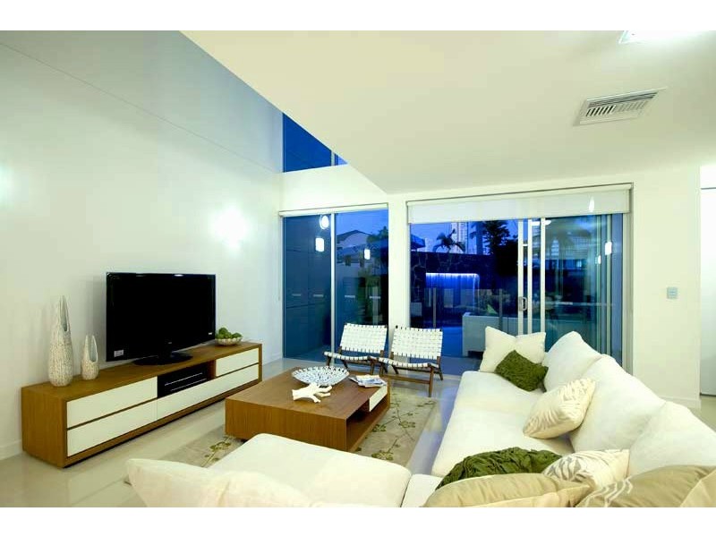 Chevron Island QLD 4217