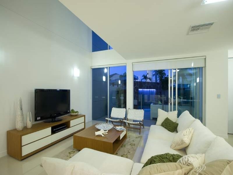 Chevron Island QLD 4217