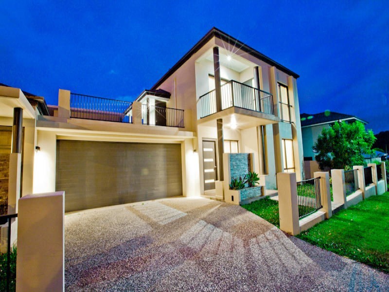 49 Azzurra Drive, Varsity Lakes QLD 4227