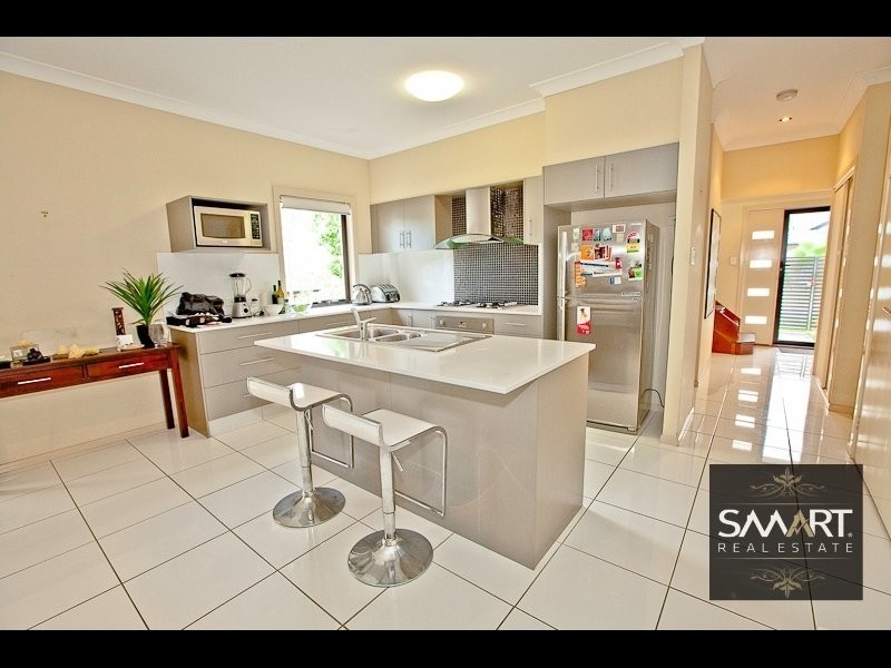 Varsity Lakes QLD 4227