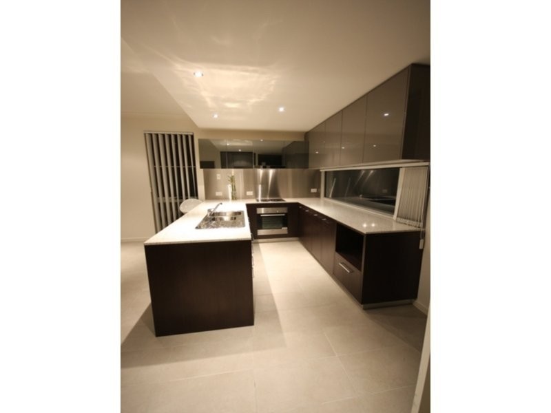 Varsity Lakes QLD 4227