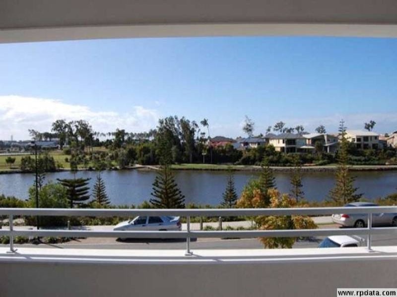 Varsity Lakes QLD 4227