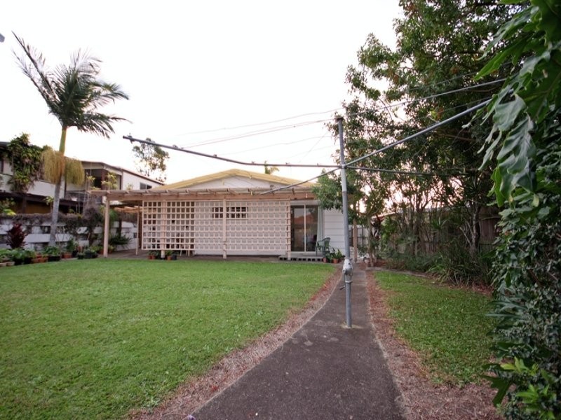 Labrador QLD 4215
