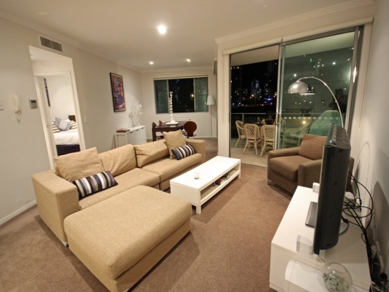Chevron Island QLD 4217
