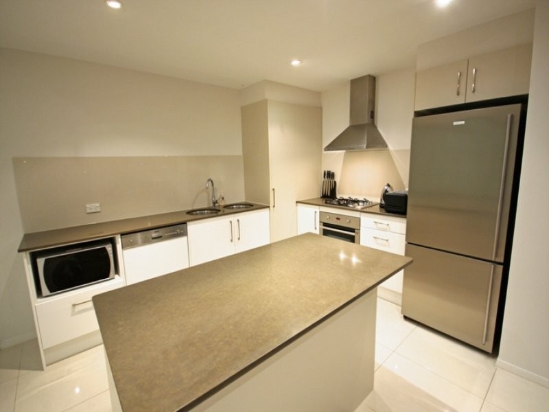 Chevron Island QLD 4217
