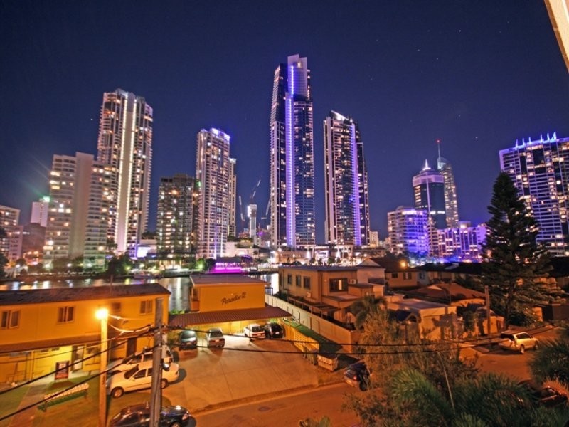 Chevron Island QLD 4217