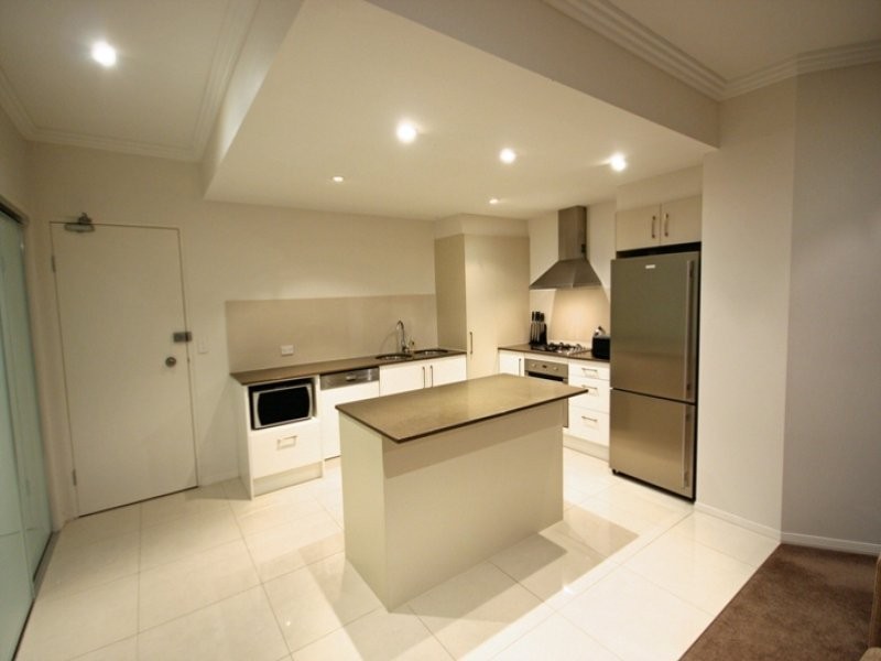 Chevron Island QLD 4217