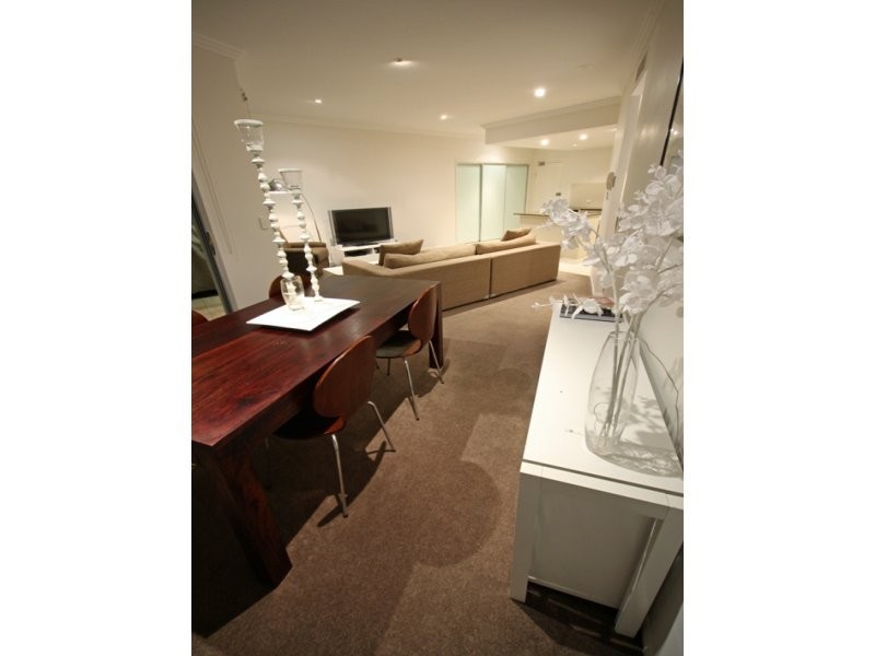 Chevron Island QLD 4217