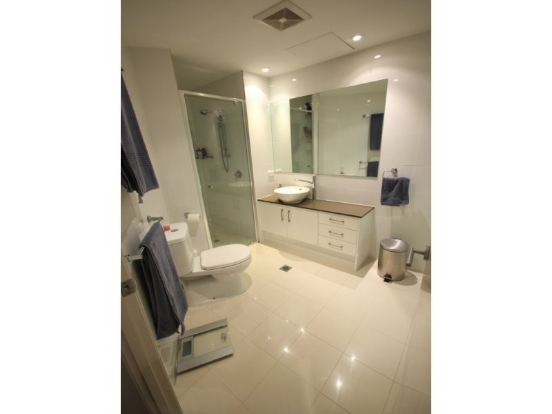 Chevron Island QLD 4217