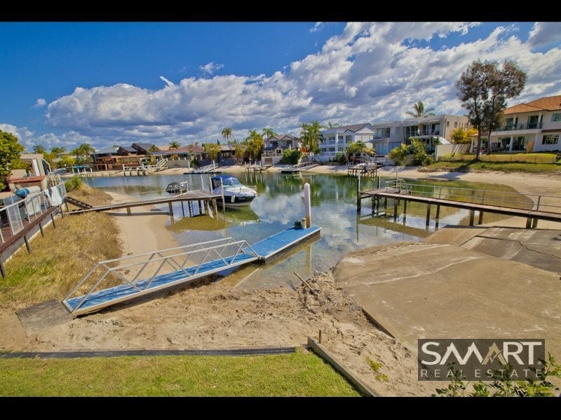 Paradise Waters QLD 4217