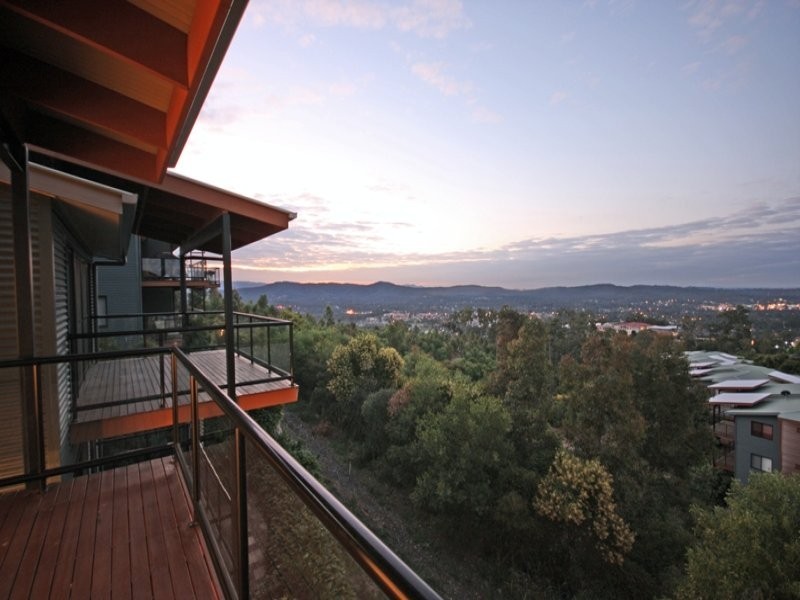 Highland Park QLD 4211