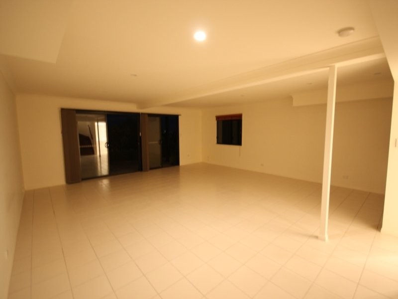 Highland Park QLD 4211