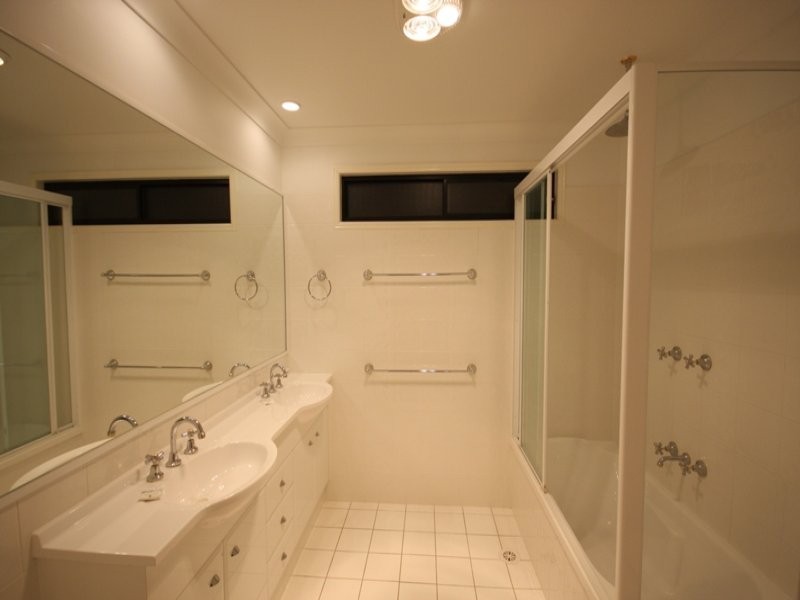 Highland Park QLD 4211