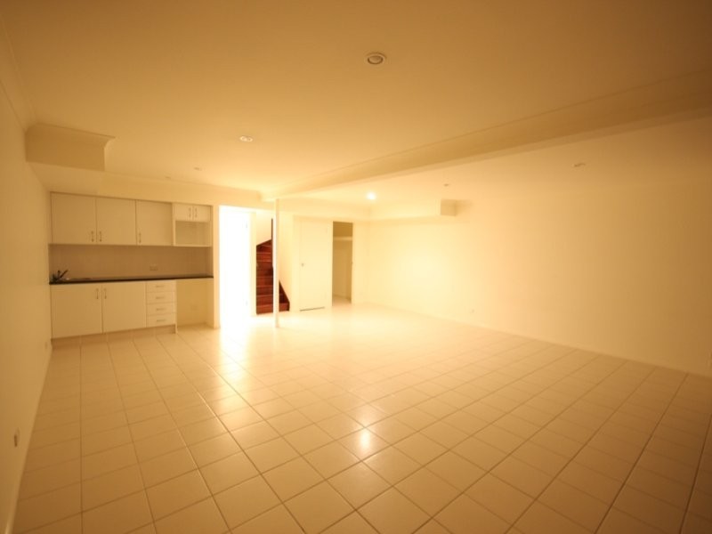 Highland Park QLD 4211