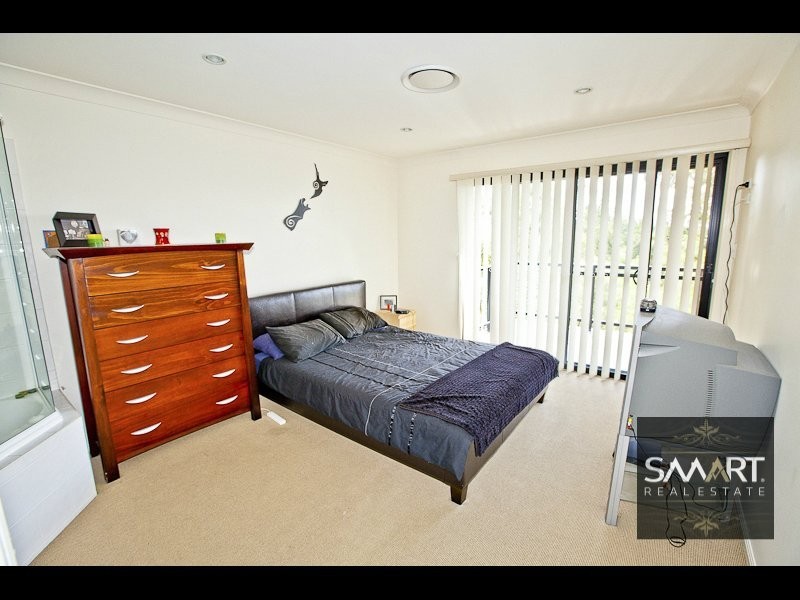 Highland Park QLD 4211