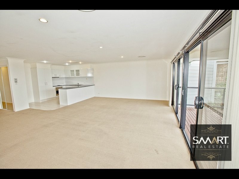 Highland Park QLD 4211