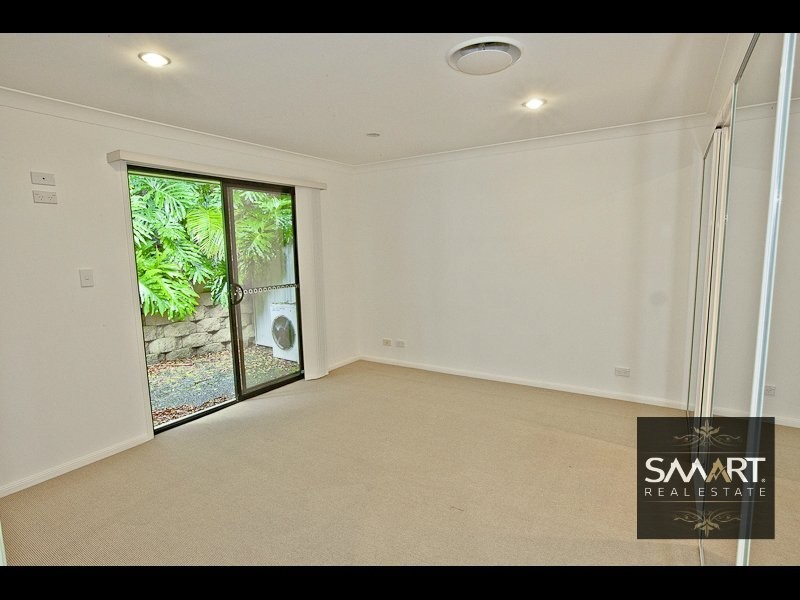 Highland Park QLD 4211