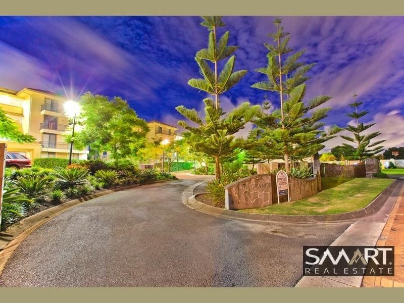 Hope Island QLD 4212