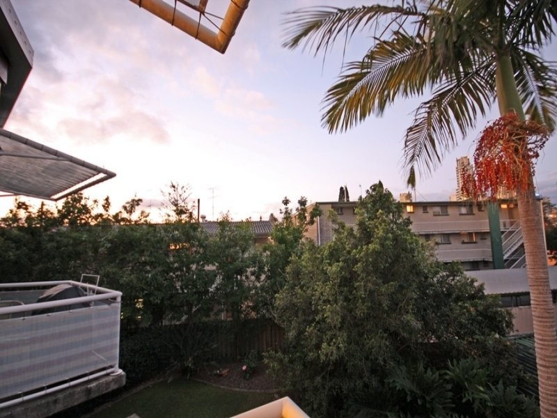 Chevron Island QLD 4217