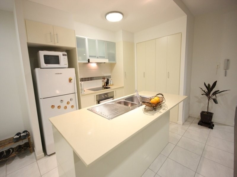Chevron Island QLD 4217