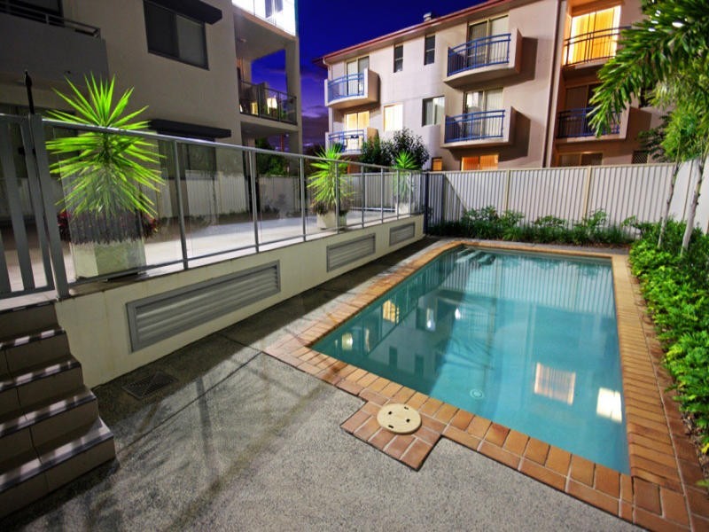 Chevron Island QLD 4217