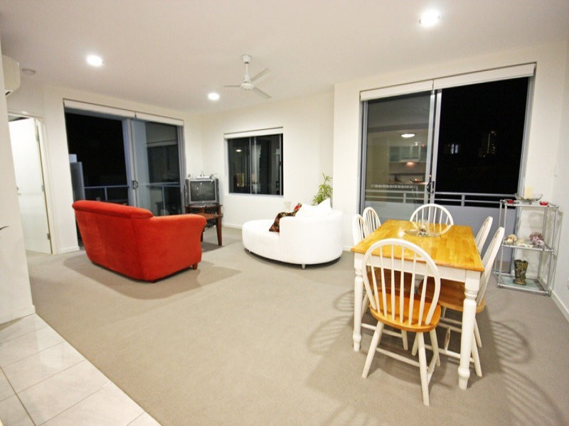 Chevron Island QLD 4217