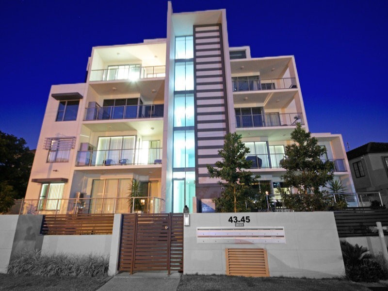 Chevron Island QLD 4217