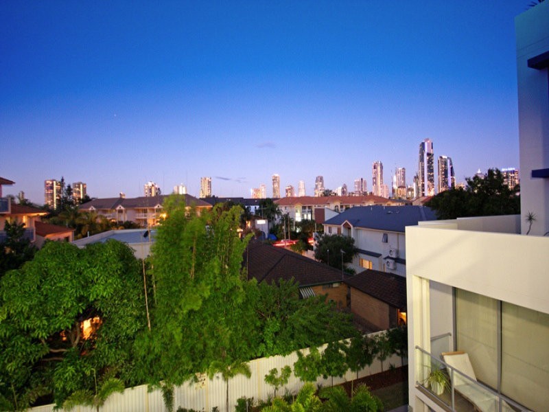 Chevron Island QLD 4217