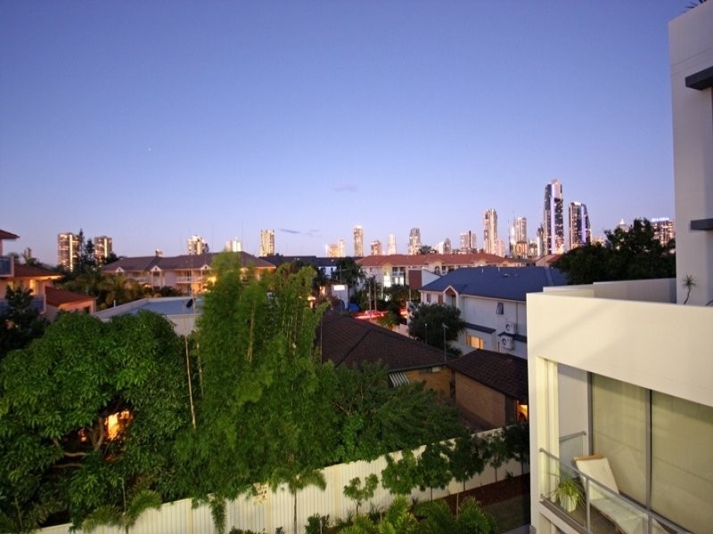 Chevron Island QLD 4217