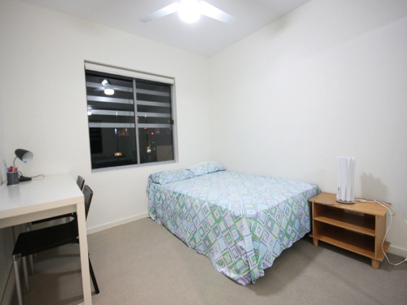 Chevron Island QLD 4217