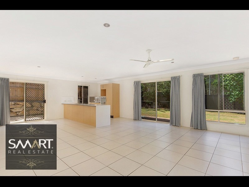 1a Irwin Street, Parkwood QLD 4214