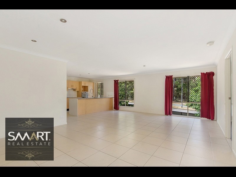 1b Irwin Street, Parkwood QLD 4214