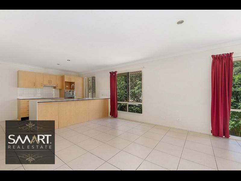 1b Irwin Street, Parkwood QLD 4214