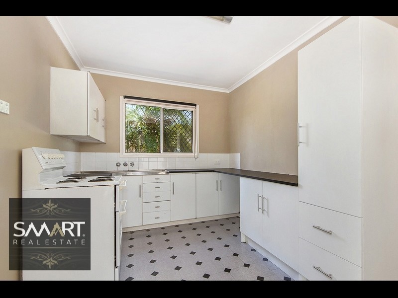 2/376 Marine Parade, Labrador QLD 4215