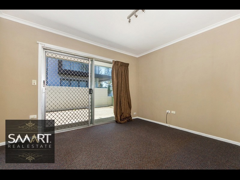 2/376 Marine Parade, Labrador QLD 4215