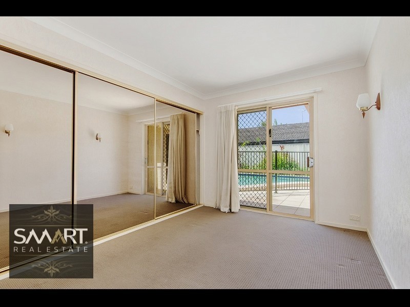 31 Southern Cross Drive, Chevron Island QLD 4217