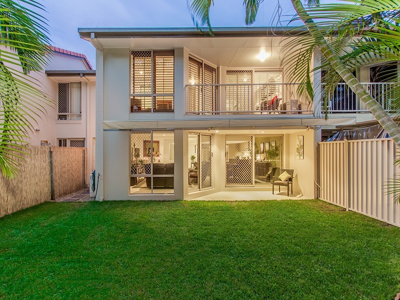 31/88 Cotlew Street East, Southport QLD 4215