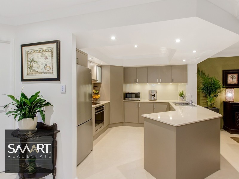 31/88 Cotlew Street East, Southport QLD 4215