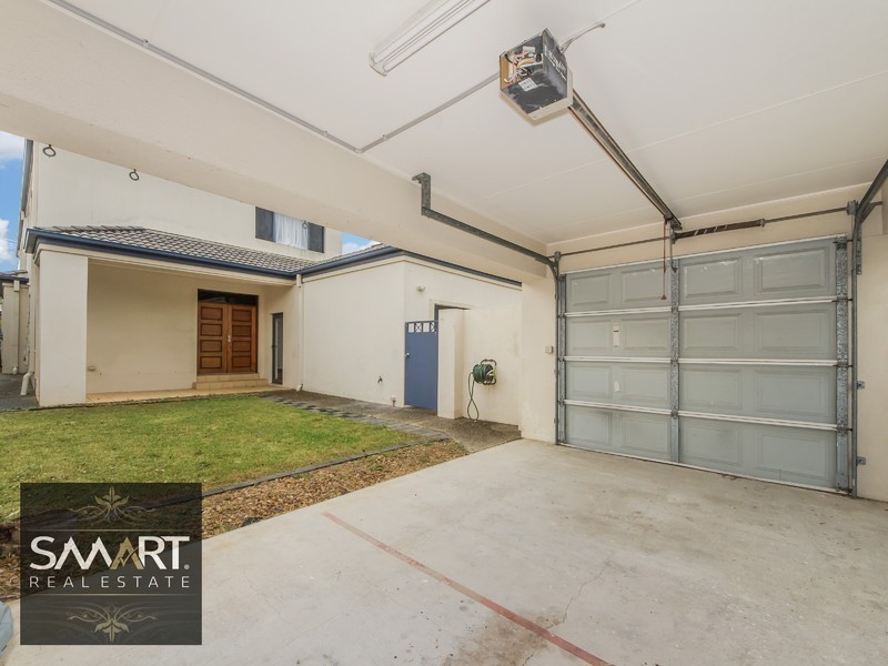 92 Central Street, Labrador QLD 4215