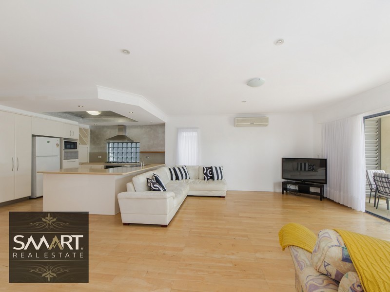 92 Central Street, Labrador QLD 4215