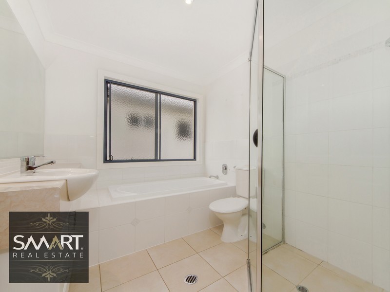 92 Central Street, Labrador QLD 4215