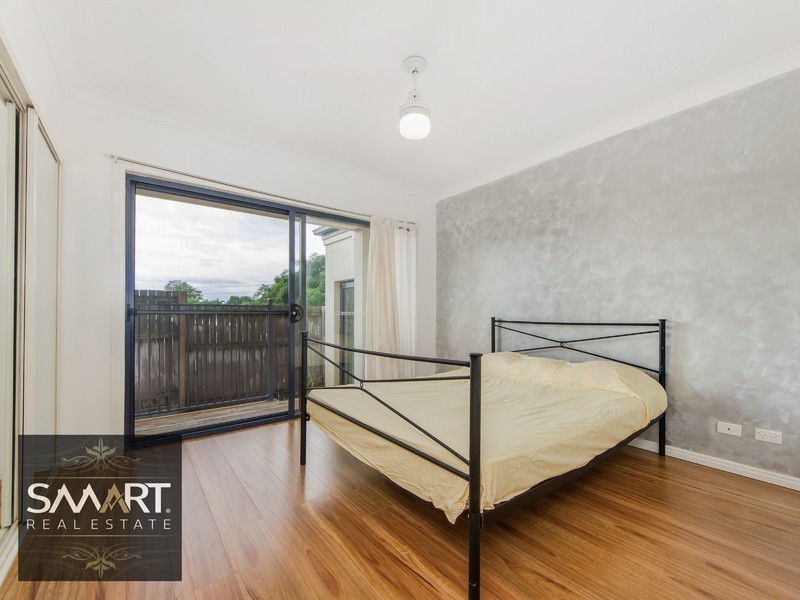 92 Central Street, Labrador QLD 4215