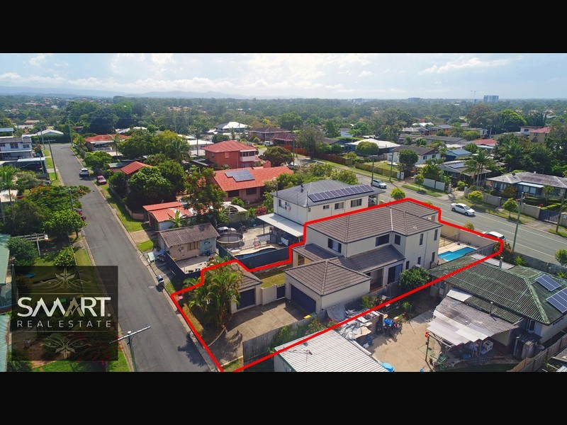 92 Central Street, Labrador QLD 4215