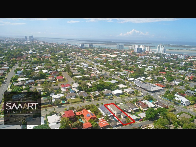 92 Central Street, Labrador QLD 4215